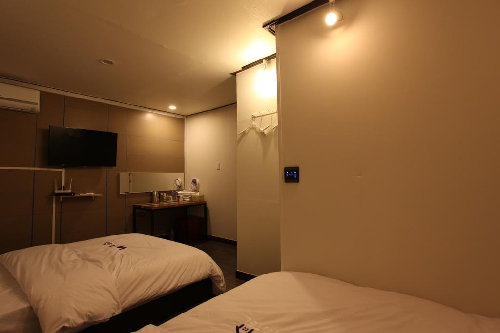 סיאול W Mini Hotel Dongdaemoon מראה חיצוני תמונה