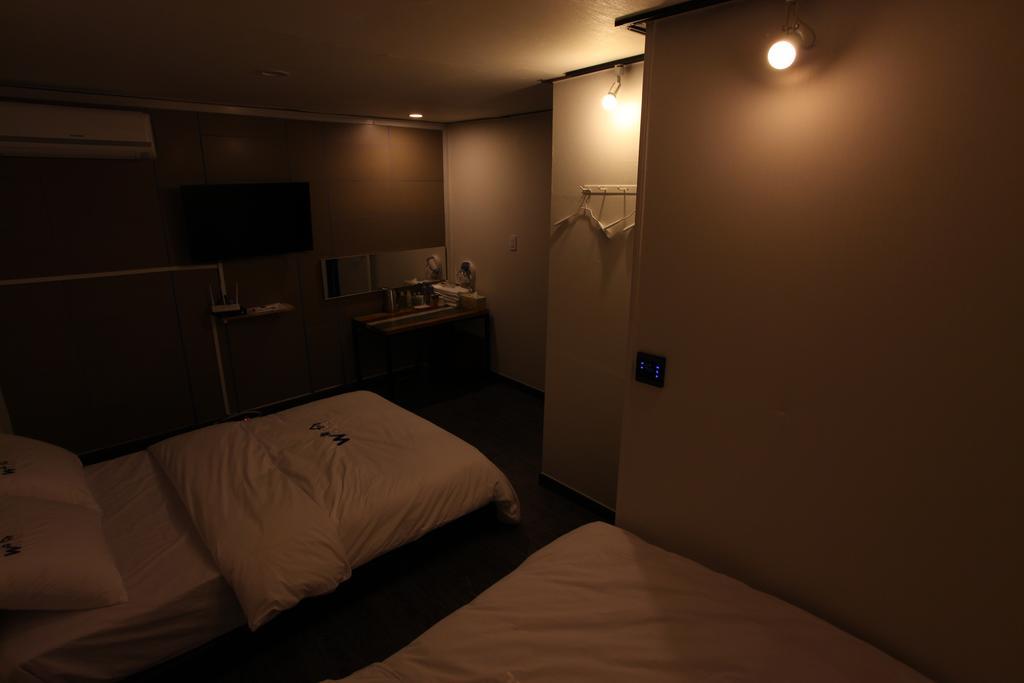 סיאול W Mini Hotel Dongdaemoon מראה חיצוני תמונה